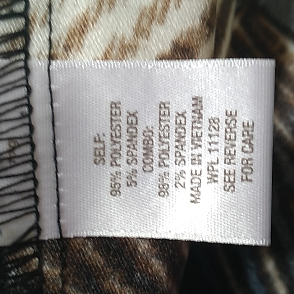 Established 1962 Ruched Fit/Flare Dress. Size 4 - Picture 11 of 11